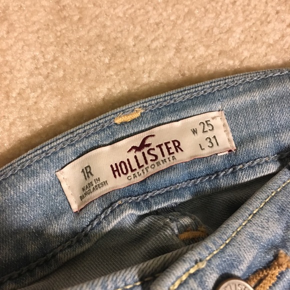 Hollister light wash jeans - Picture 3 of 3